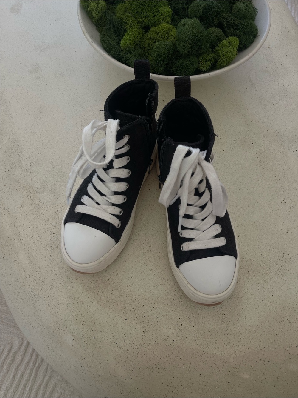 art class Black and White High-Top Kids Sneakers